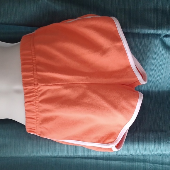 3 pairs of shorts - Picture 3 of 6